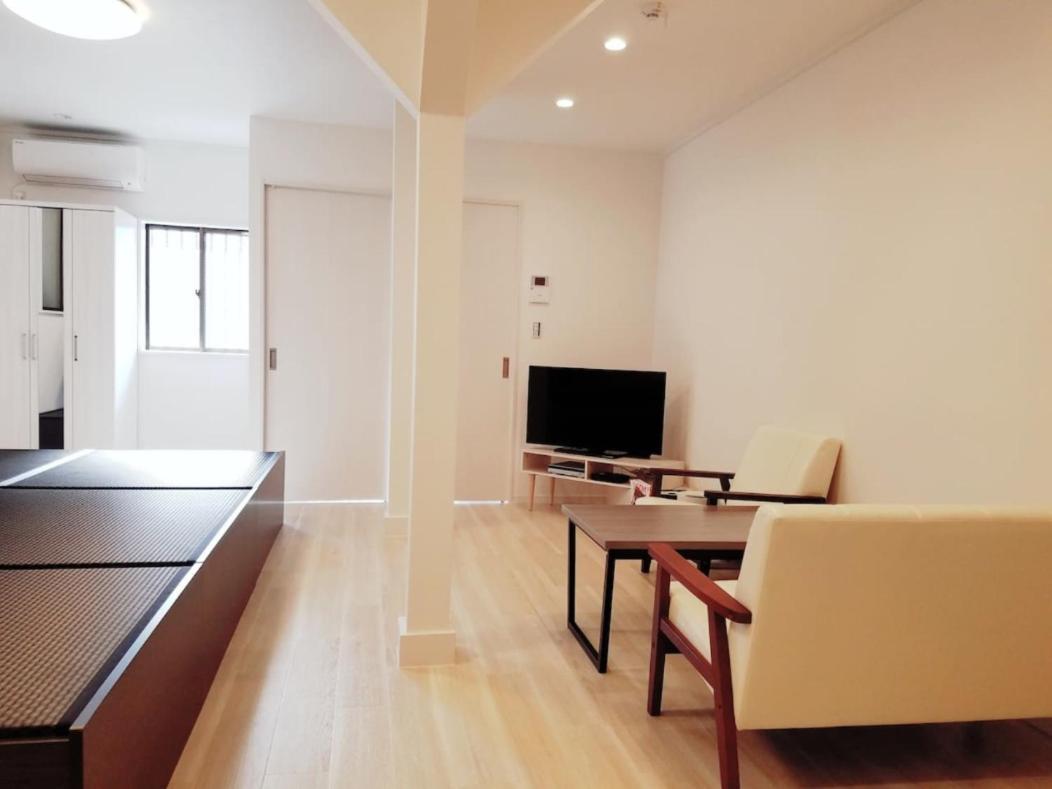 Ferienwohnung ピラネハウス Präfektur Tokio Exterior foto
